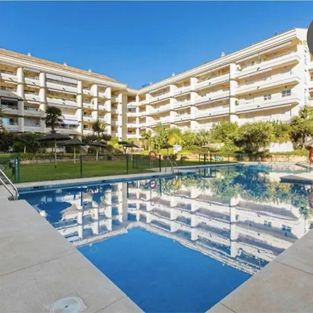 Golden Mille Apartment *